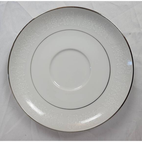 Crown Victoria Lovelace 6" China Side Plate - Picture 1 of 3